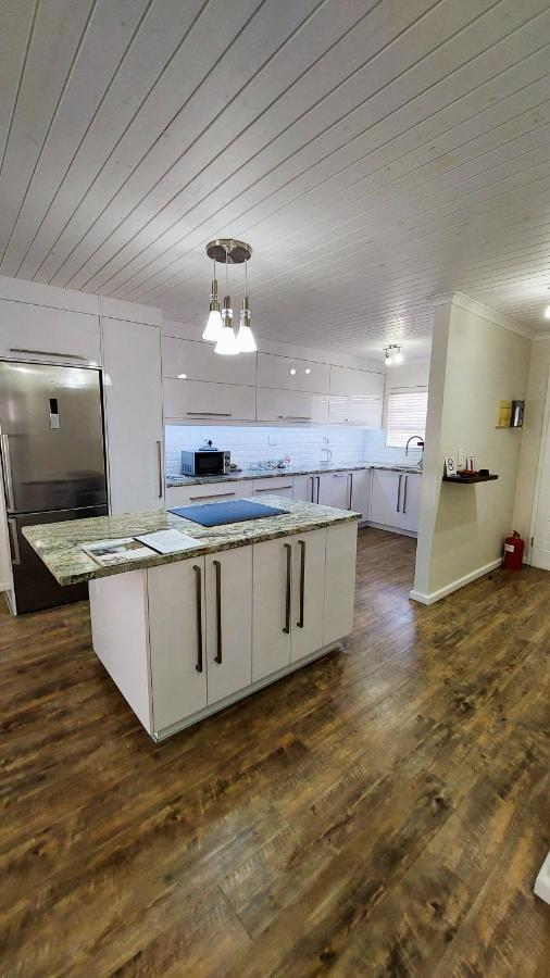 Nautilus 2 Bedroom Self-Catering Apartment Swakopmund Esterno foto