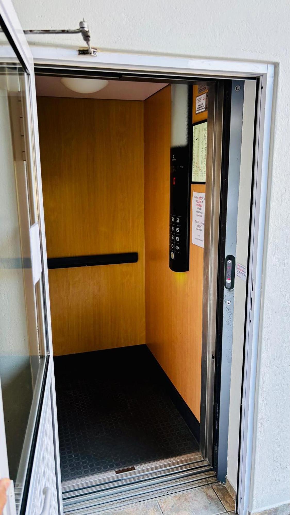 Nautilus 2 Bedroom Self-Catering Apartment Swakopmund Esterno foto